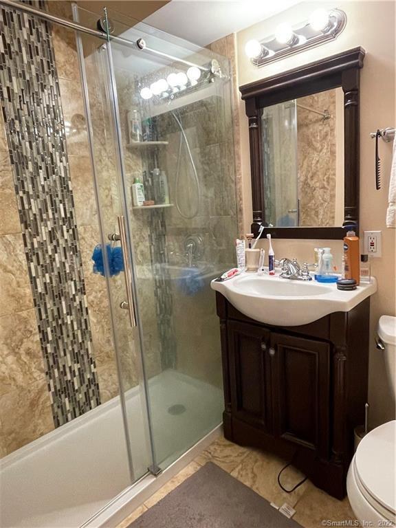 Building Photo - 71 Strawberry Hill Ave