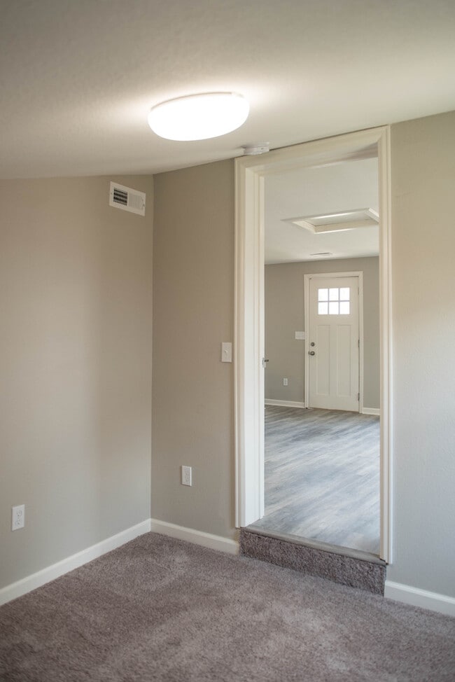 Building Photo - Remodeled house, yard, Granite, Stainless Steel appliances