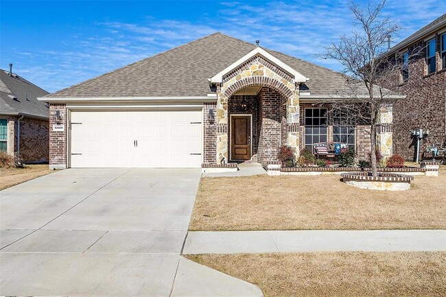 Building Photo - 3309 Comal Dr