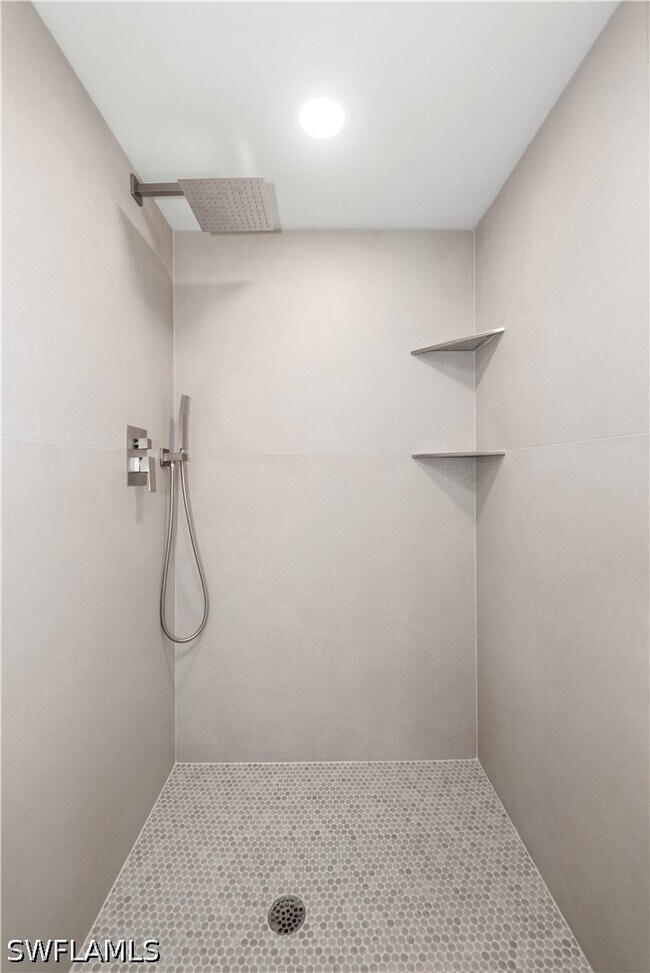 Building Photo - 501 Forest Lakes Blvd