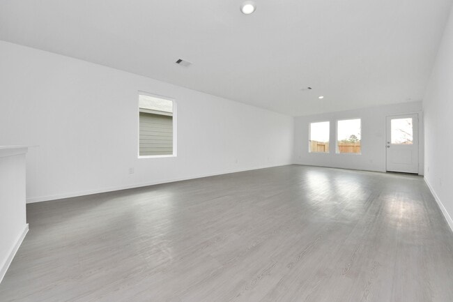 Building Photo - 29643 Knollwood Bay Rd