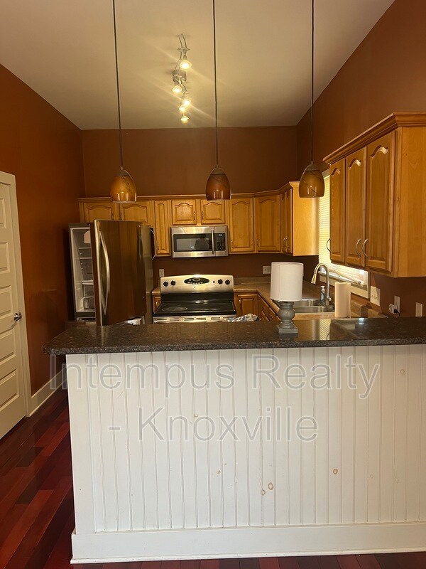 Building Photo - 229 Deaderick Ave