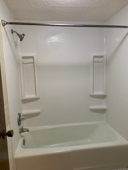Bath Room - 4508 Cedar Lake Rd S