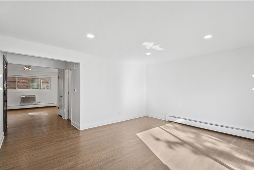 Building Photo - 4201 N Paulina St