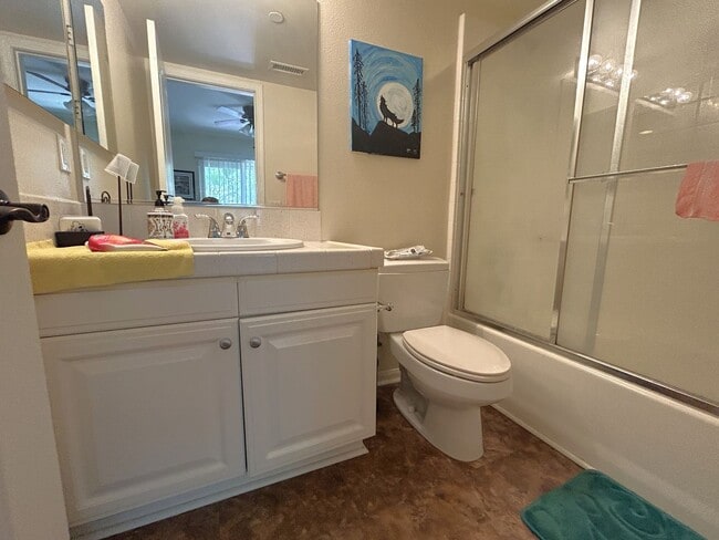 Building Photo - 17871 Shady View Dr