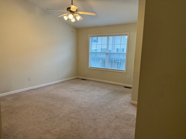 Building Photo - 2121 S Greenwood Dr