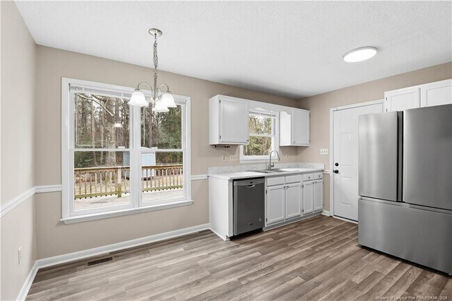 Building Photo - 6813 Foxton Ct