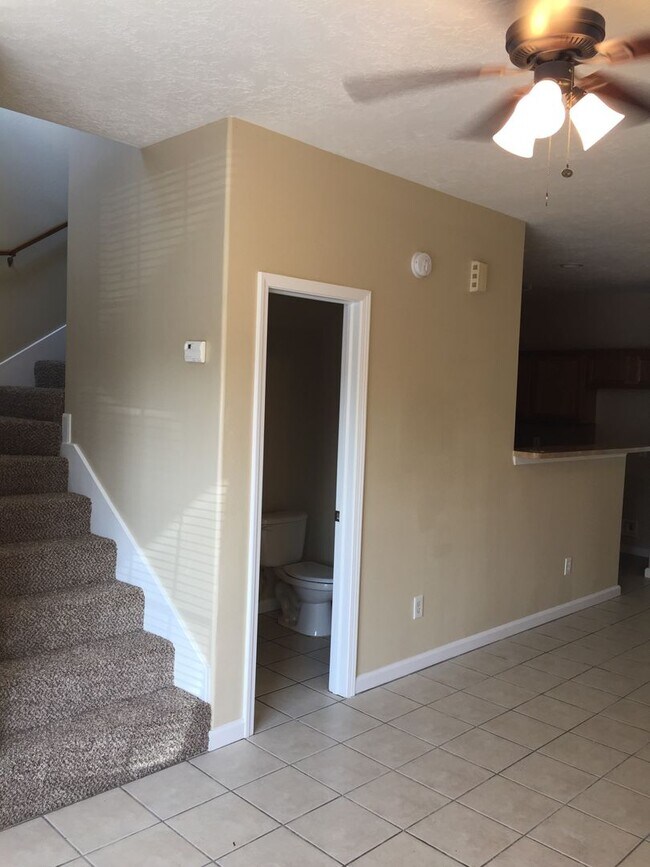 Building Photo - 9509 Merle St