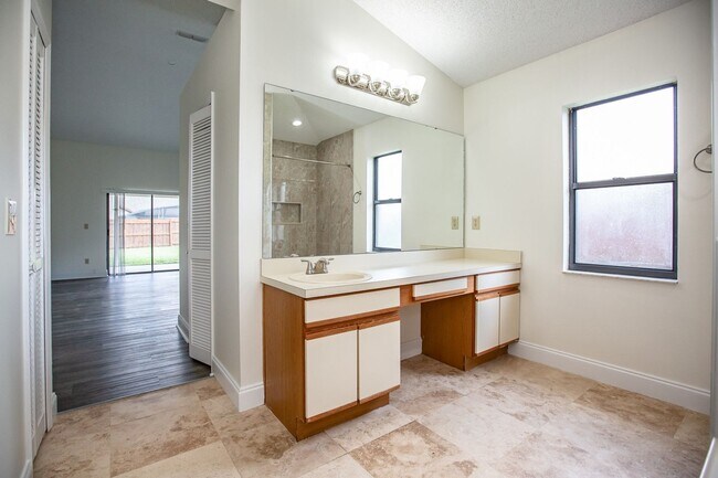 Building Photo - 4087 Waterview Loop