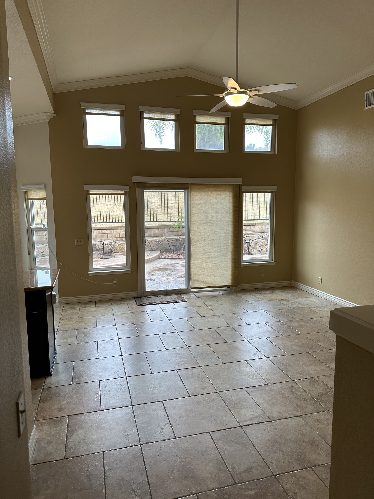Building Photo - 15400 Zaharias St