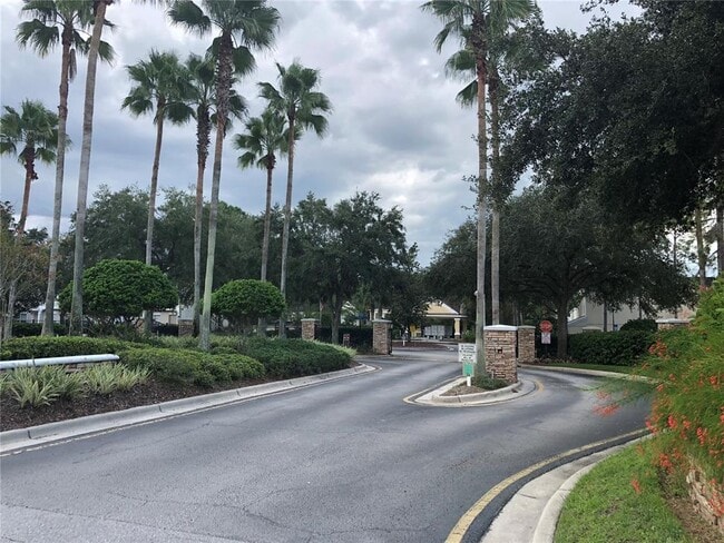 Building Photo - 2302 Lake Woodberry Cir