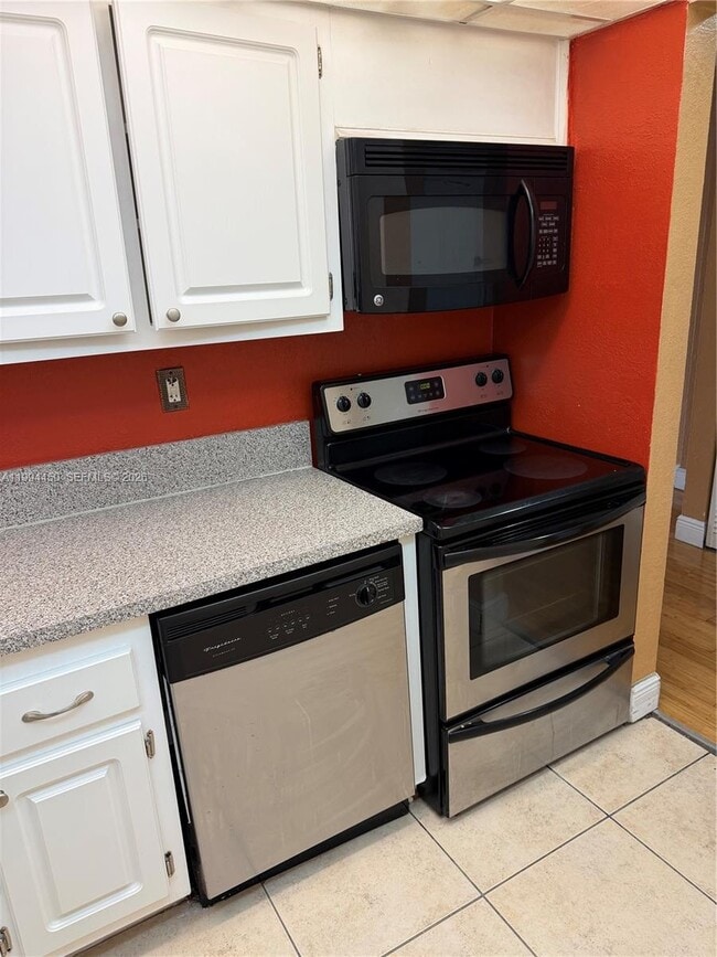 Building Photo - 1805 Sans Souci Blvd