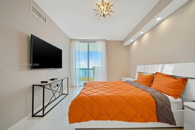 Building Photo - 17875 Collins Ave