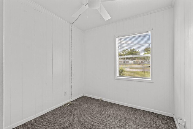 Building Photo - 20 Rollins Ave