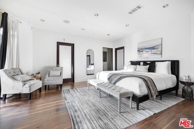 Building Photo - 1735 Summitridge Dr