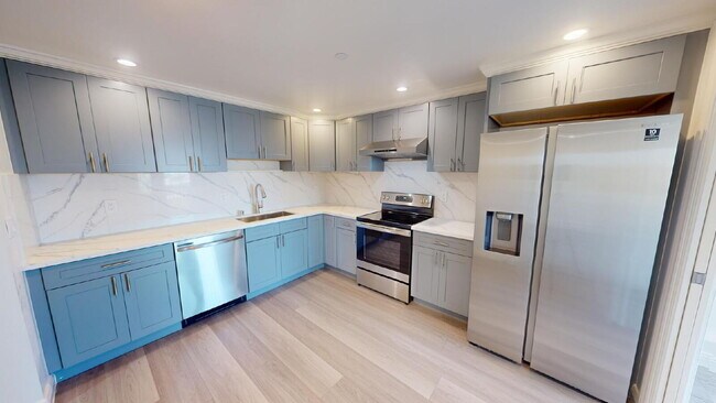 Building Photo - "Charming 3-Bed Oasis on Frankfort St: Spacious 2-Bath Retreat in Daly City!"