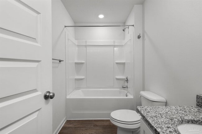 Building Photo - 7349 Lakeside Oak Ct