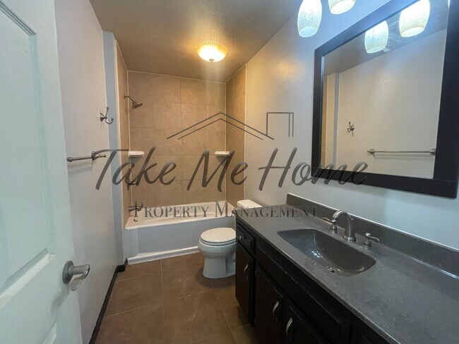 Building Photo - 3 Bedroom Basement Home in Kickapoo District!