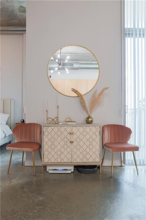 Building Photo - 2100 Van Buren St