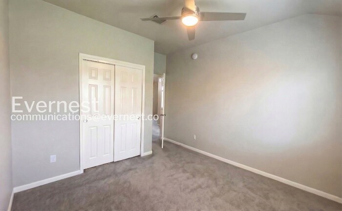 Building Photo - 6411 Sparrows Glen Ln