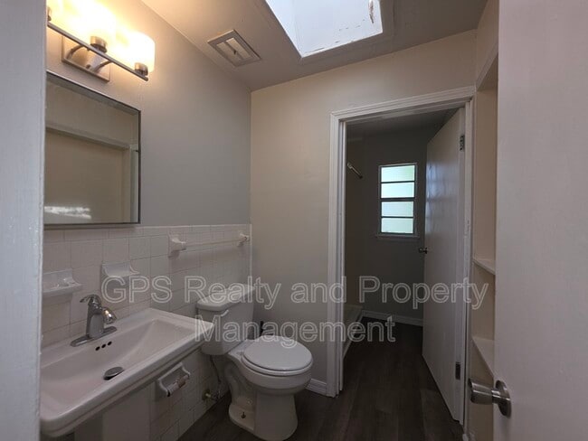 Building Photo - 1030 Pine Valley Ln