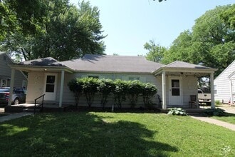 Building Photo - One Bedroom Duplex in North Kansas City