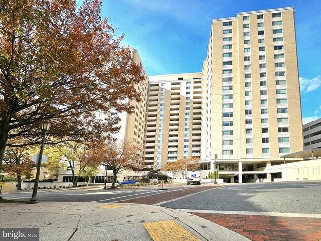 Building Photo - 4601 N Park Ave