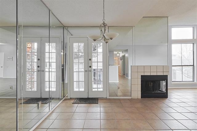 Building Photo - 3420 Country Club Dr W