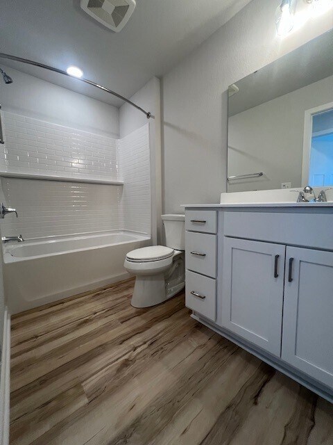 Building Photo - W219N16231 Primrose Ct
