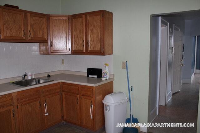 Building Photo - 36 Mozart St