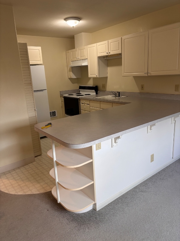 Building Photo - 285 Waldorf Pl