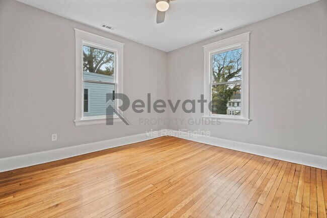 Building Photo - 3204 North Ave