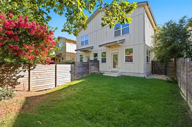Building Photo - 8921 Parker Ranch Cir
