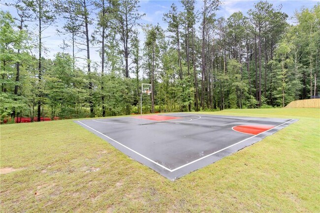Building Photo - 828 Evergreen Rd
