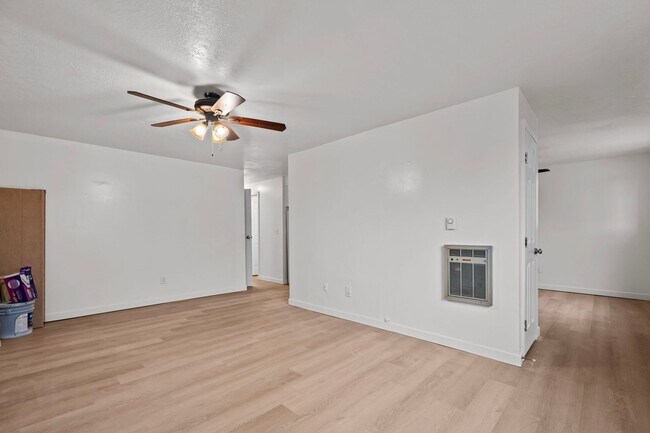 Building Photo - Poplar