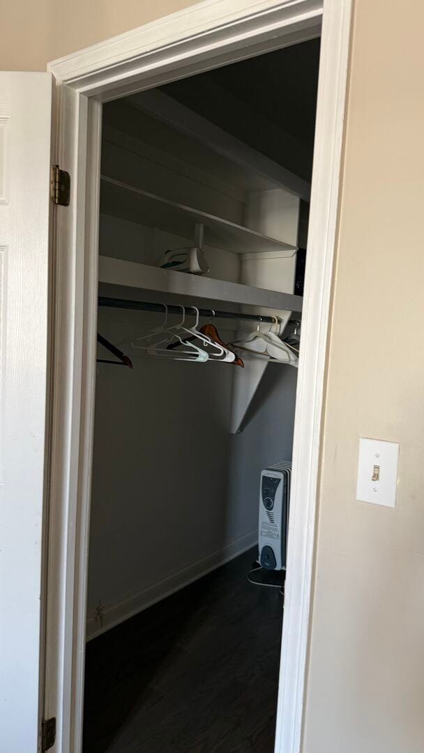 Building Photo - 1615 W Lawrence Ave