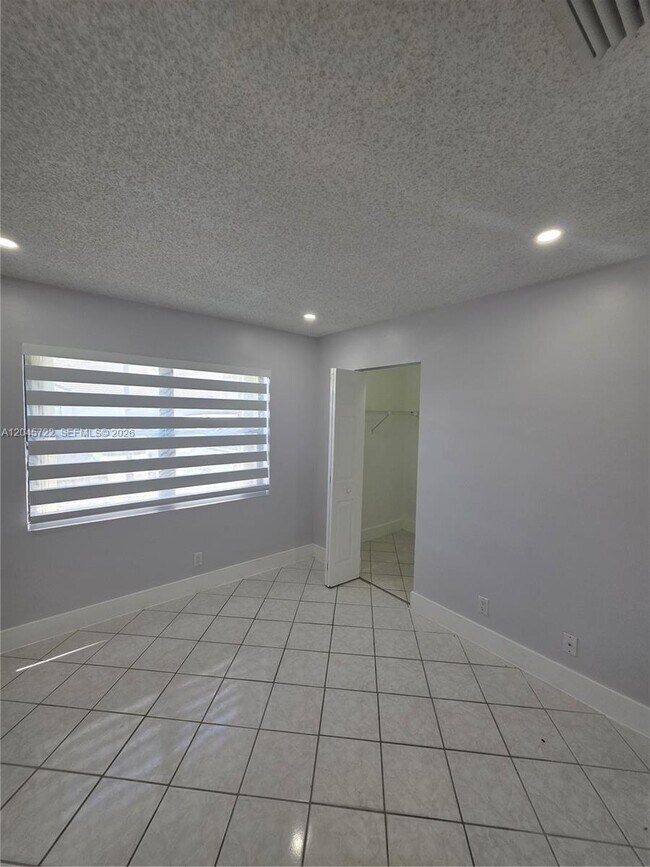 Building Photo - 6119 NW 171st St