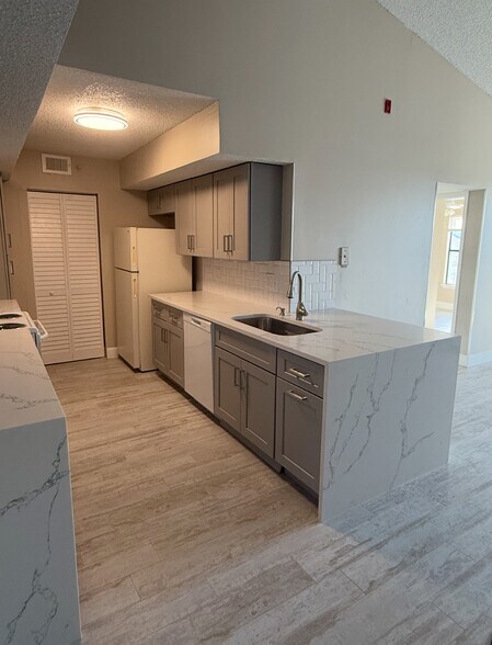 Building Photo - 13621 Eagle Ridge Dr