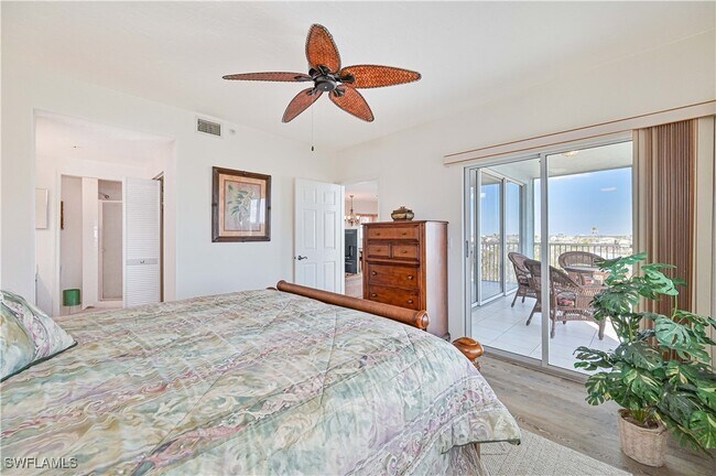 Building Photo - 22748 Island Pines Way
