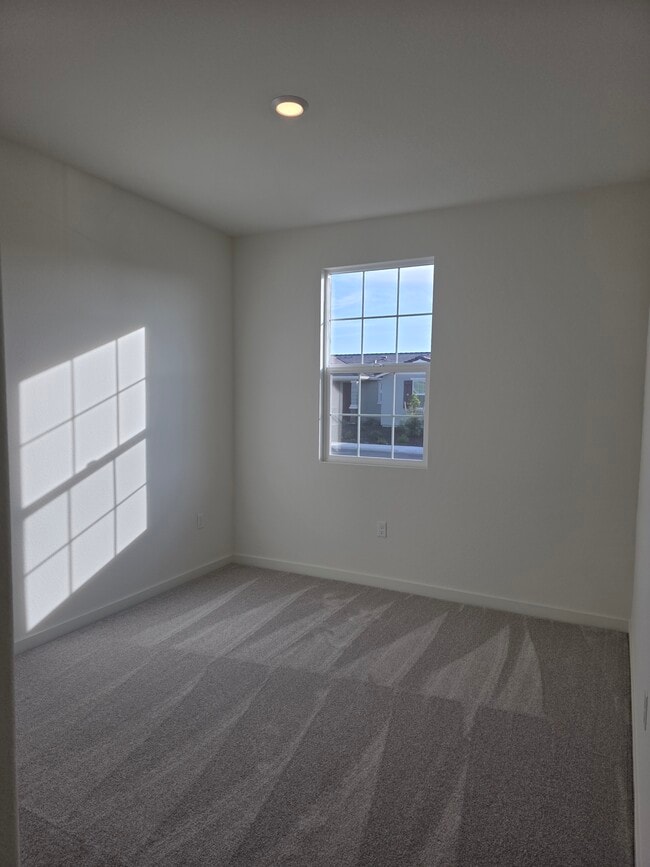 Building Photo - 2142 Hunter Crk Dr