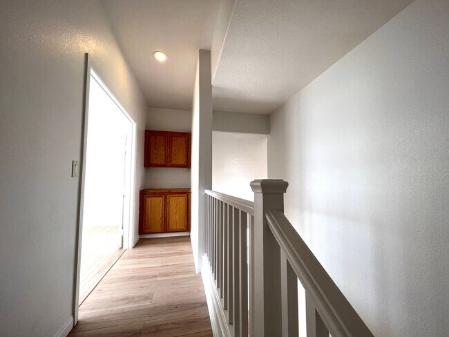 Building Photo - 323 Sea Rim Ave