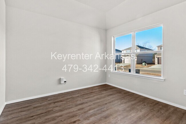 Building Photo - Brand new 3 bedroom, 2 bathroom home in Fayetteville, Arkansas