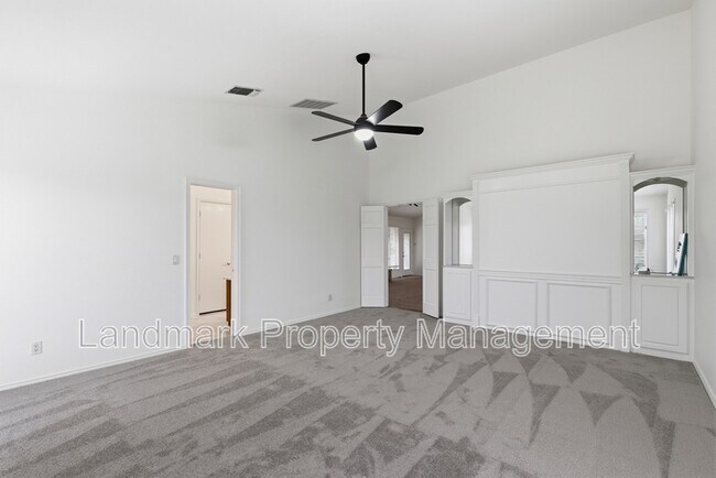 Building Photo - 317 Chandler Lake Ct