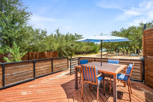 Building Photo - 9801 Mor Dr