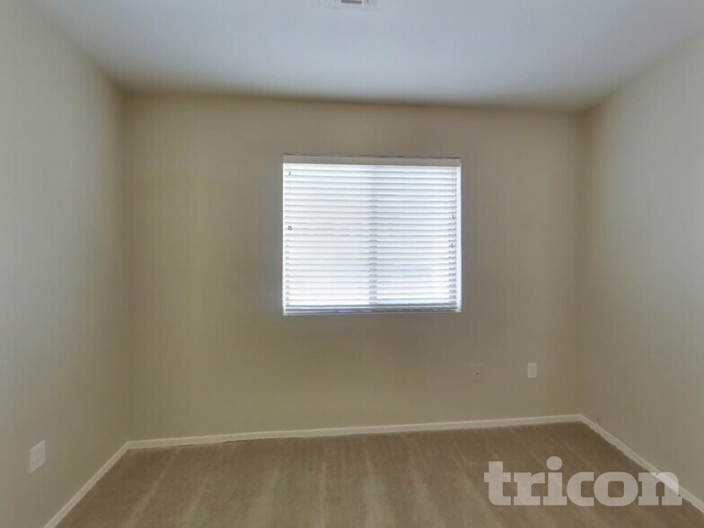 Building Photo - 17365 N Cave Creek Rd
