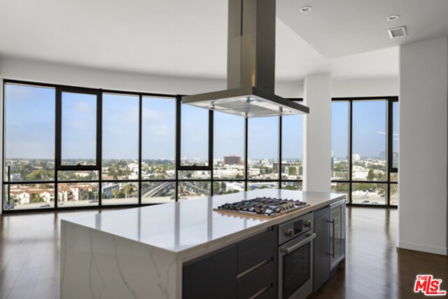 Building Photo - 2435 S Sepulveda Blvd