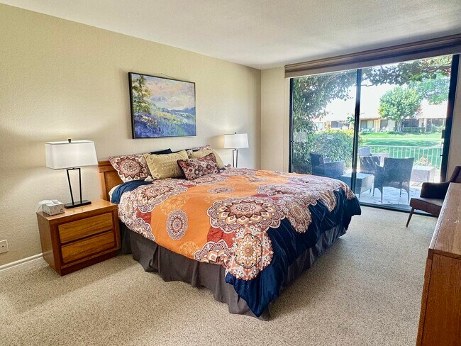 Building Photo - 336 Villena Way