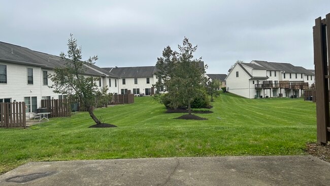 Building Photo - 424 Waverly Woods Dr