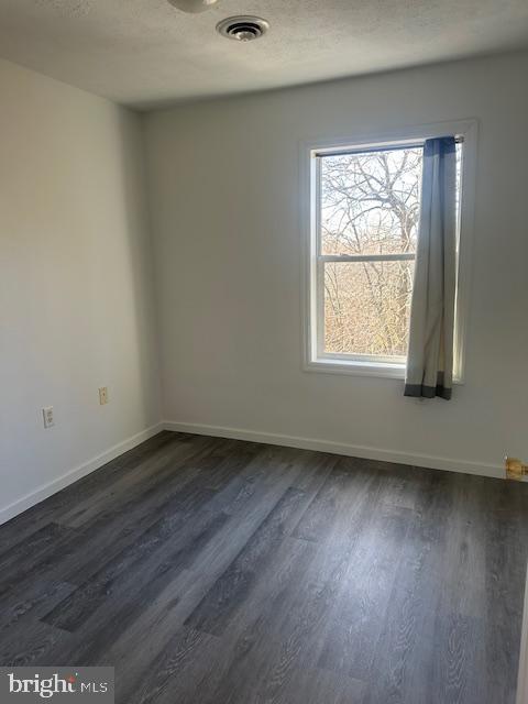 Building Photo - 353 Braeside Ave