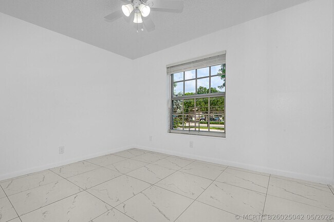 Building Photo - 8706 W Sample Rd